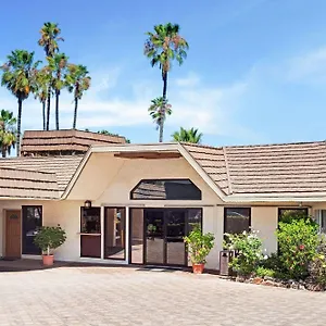 https://super-8-long-beach.topanaheimhotels.com